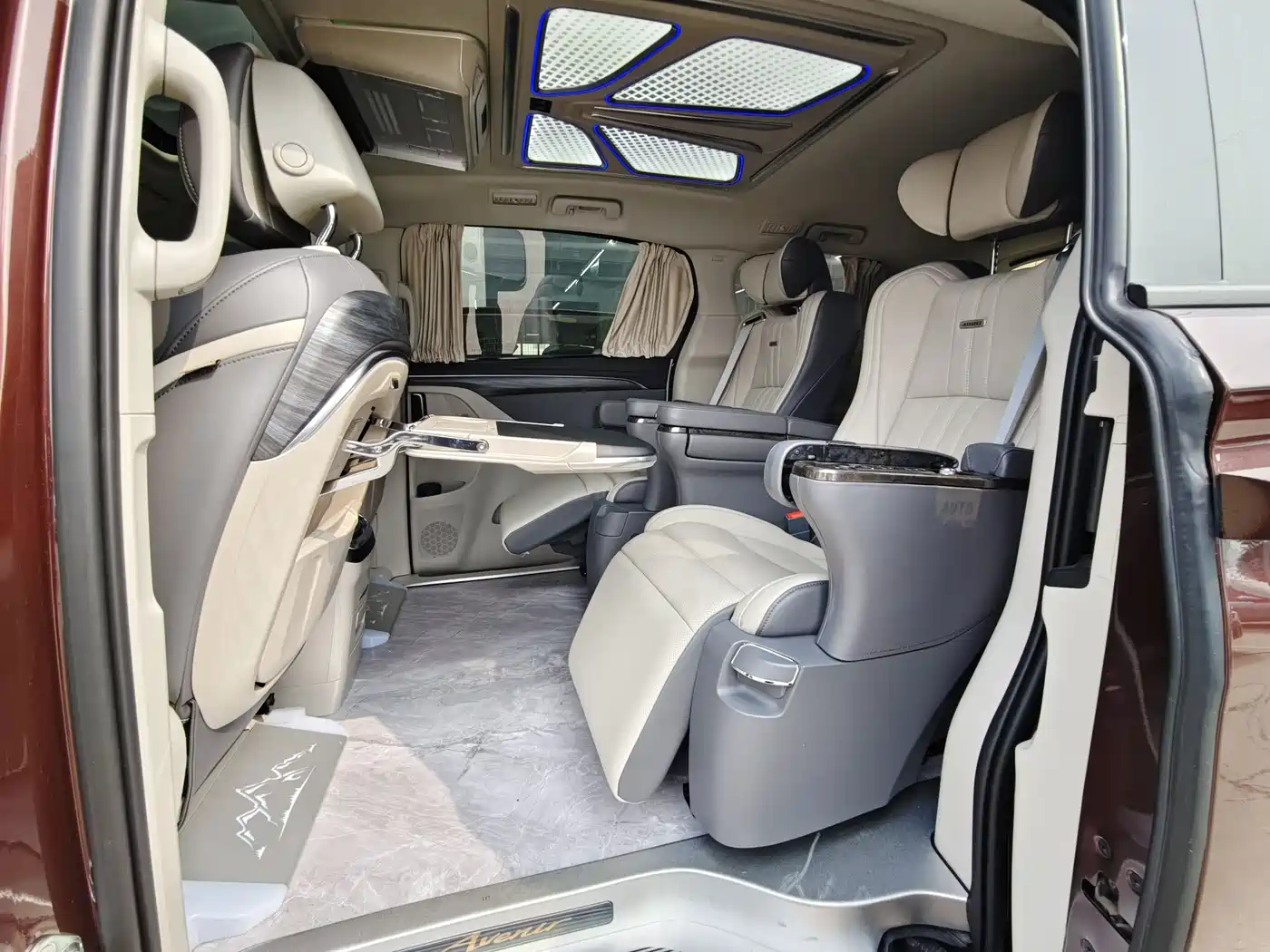 Buick GL8 2023 ES Landmaster Comfort фото 12