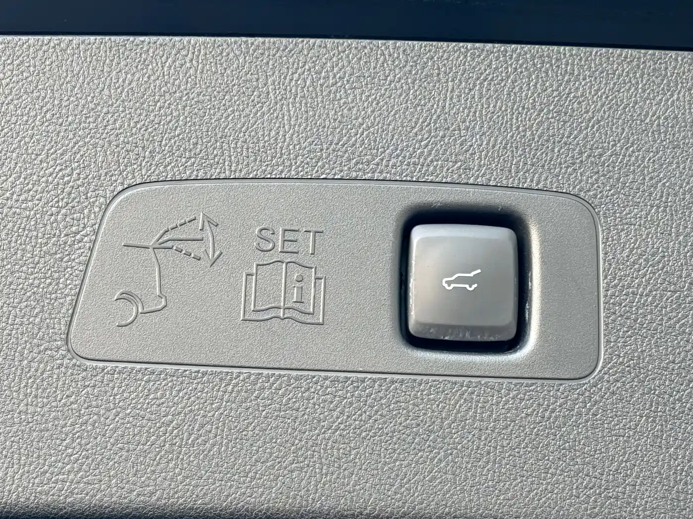 Lincoln Adventurer 2025 2024 1.5T FWD Elegance Hybrid
