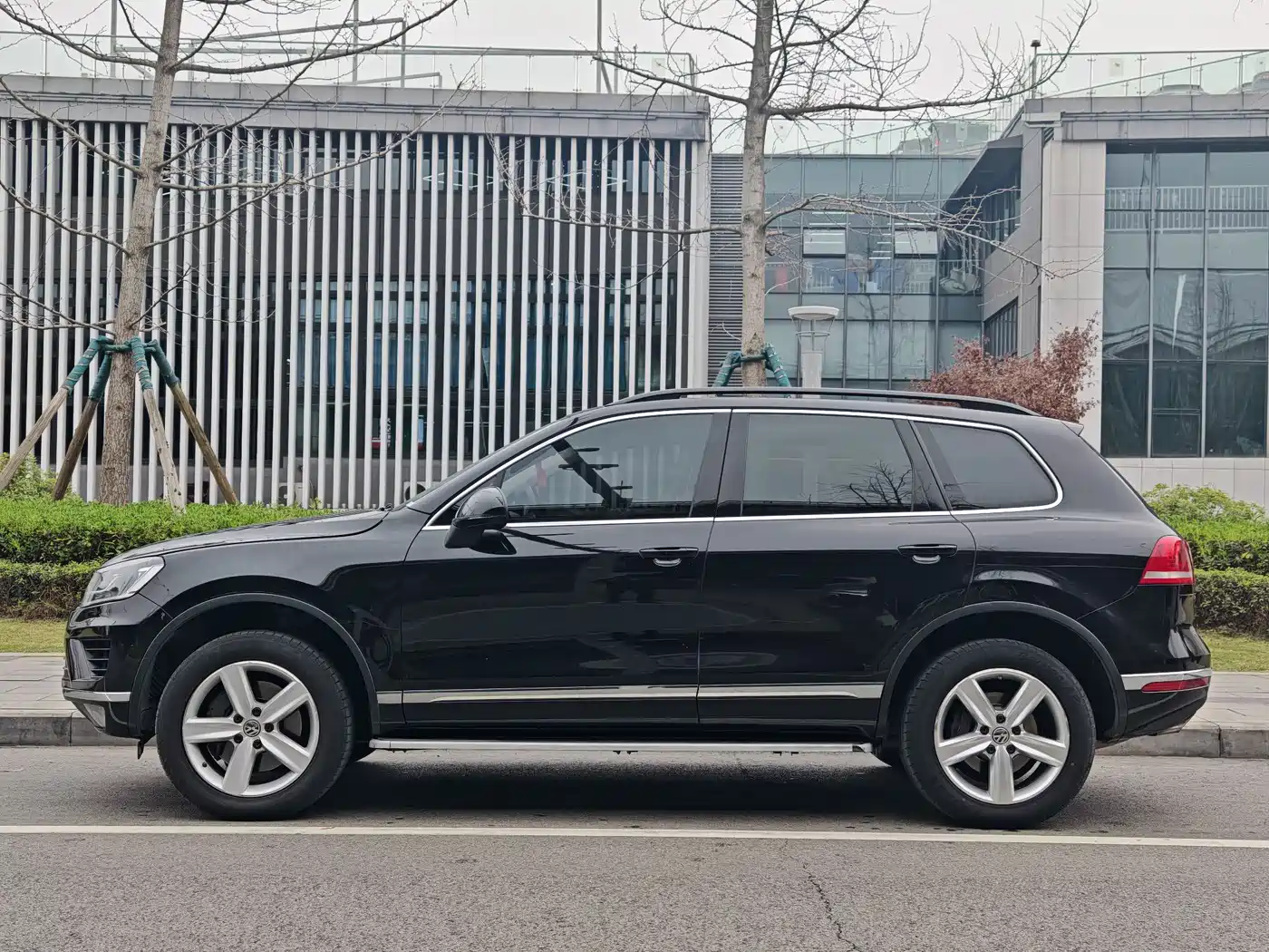 Volkswagen Touareg 2017 3.0TSI Explorer Edition фото 6