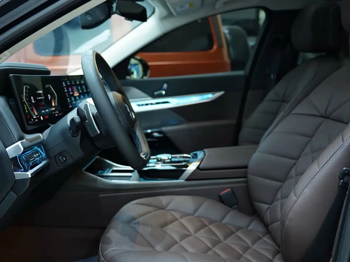 BMW 7 Series 2025 2023 Model 735Li Luxury Package