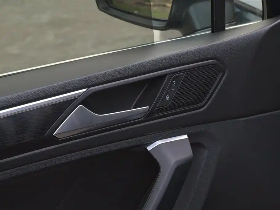 Volkswagen Tiguan 2018 330TSI 4WD Innovation Edition фото 20