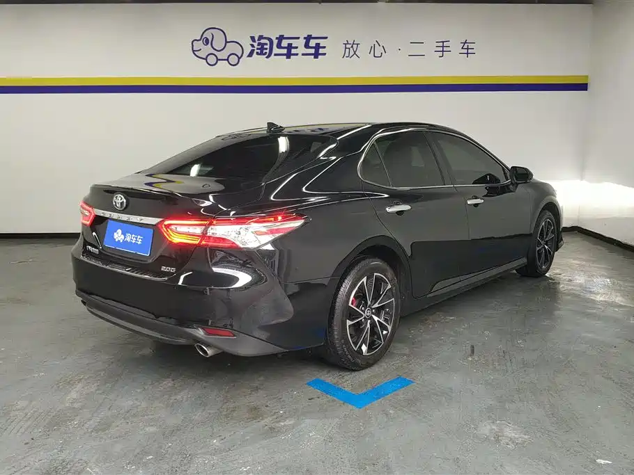 Toyota Camry 2021 2.0G Luxury Edition фото 3