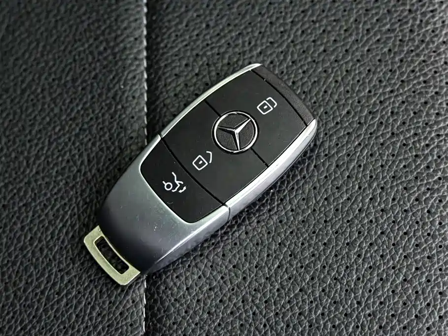 Mercedes-Benz GLC 2022 Facelift GLC 300 L 4MATIC Dynamic Collector's Edition фото 35