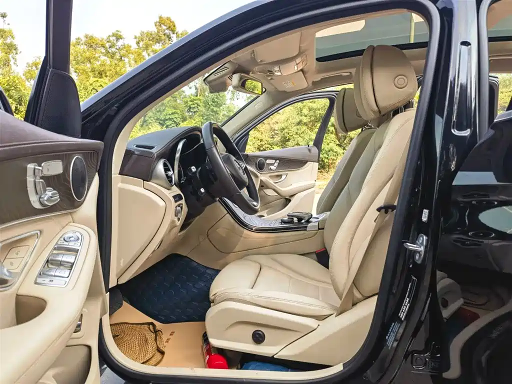 Mercedes-Benz GLC 2018 GLC 300 4MATIC Dynamic фото 9
