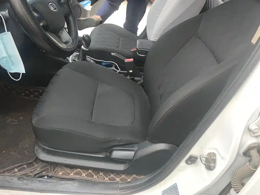 Kia K2 2012 2011 Sedan 1.4L MT TOP