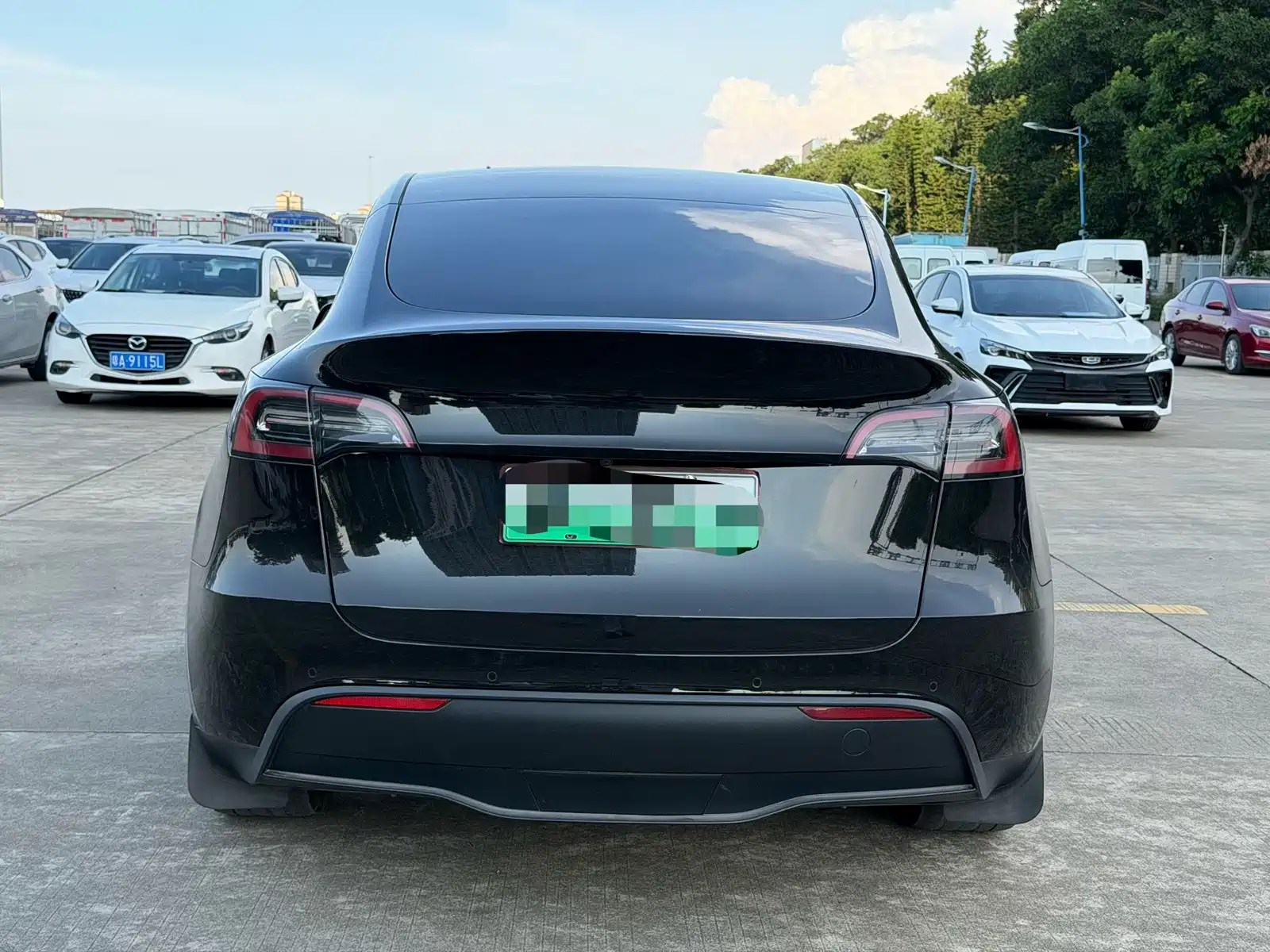 Фото 8 - Tesla Model Y
