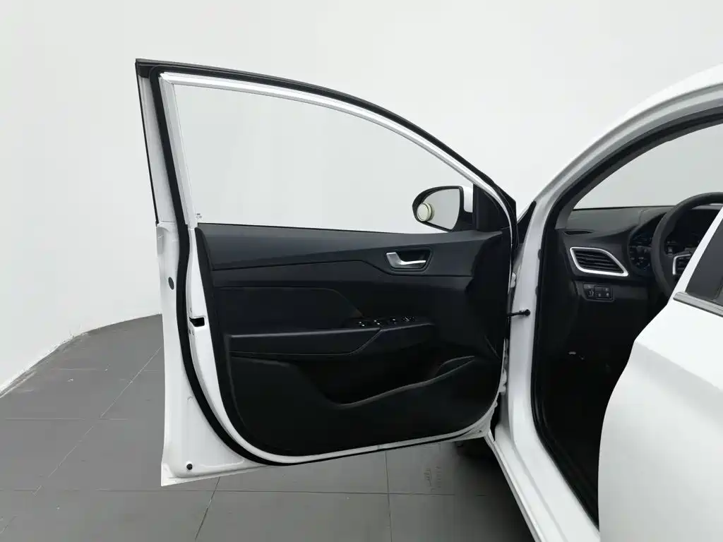 Hyundai Verna, миниатюра 8
