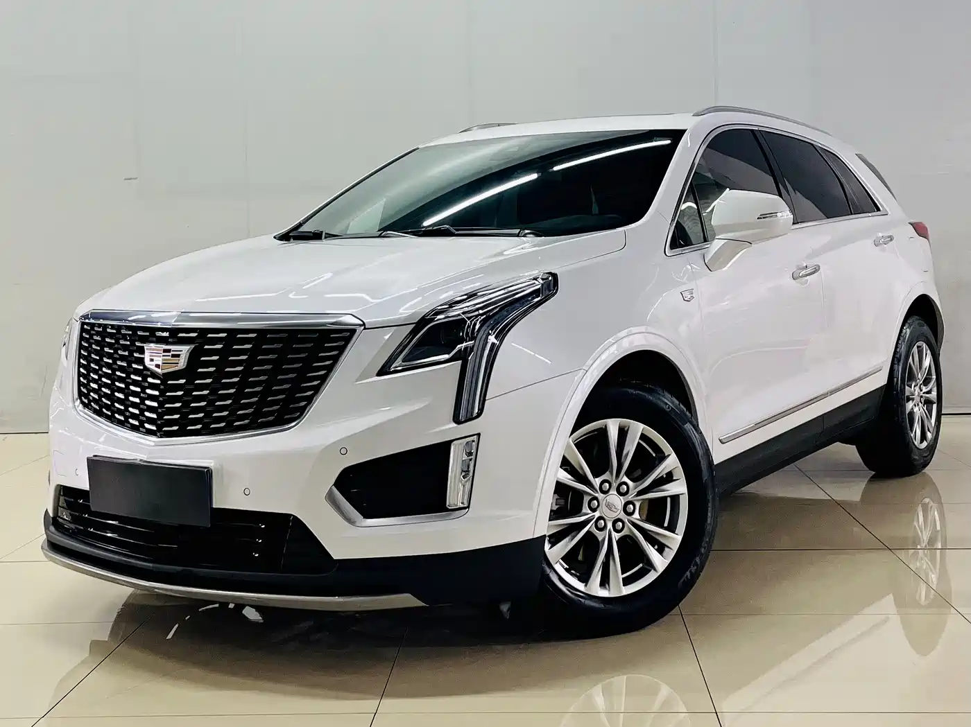 Cadillac XT5 2021 2.0T 2WD Luxury Edition фото 3
