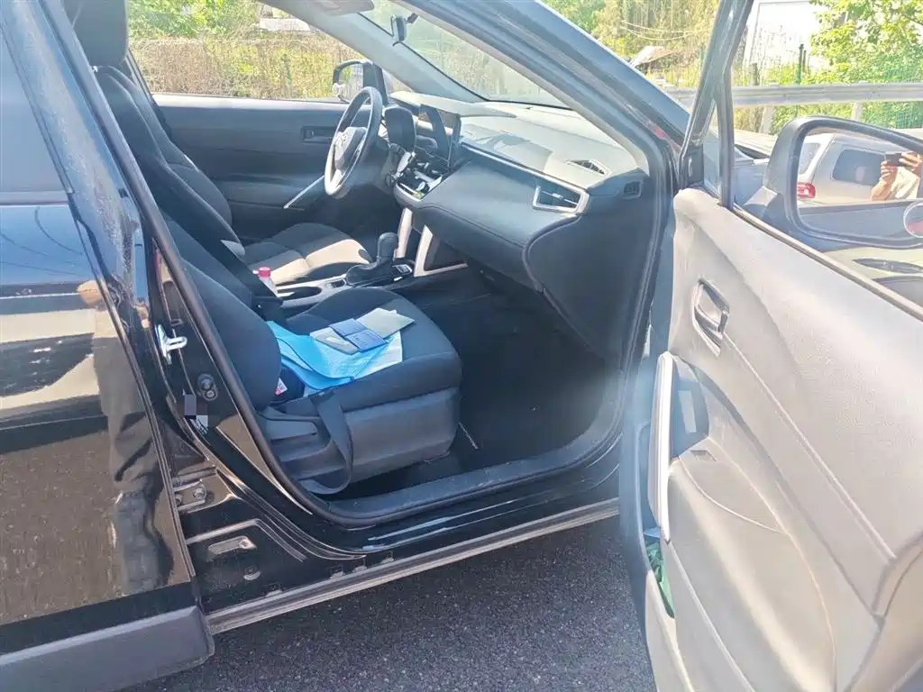 Toyota Frontlander 2023 2.0L CVT Elite Edition фото 19