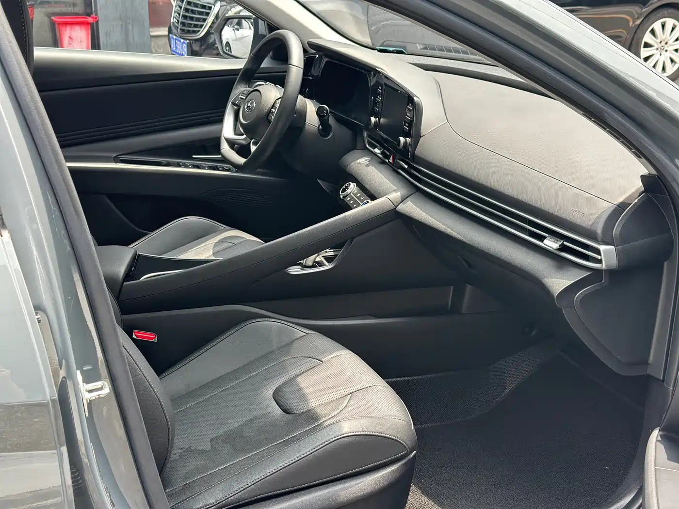 Hyundai Elantra 2021 1.5L CVT GLX Elite Edition фото 7