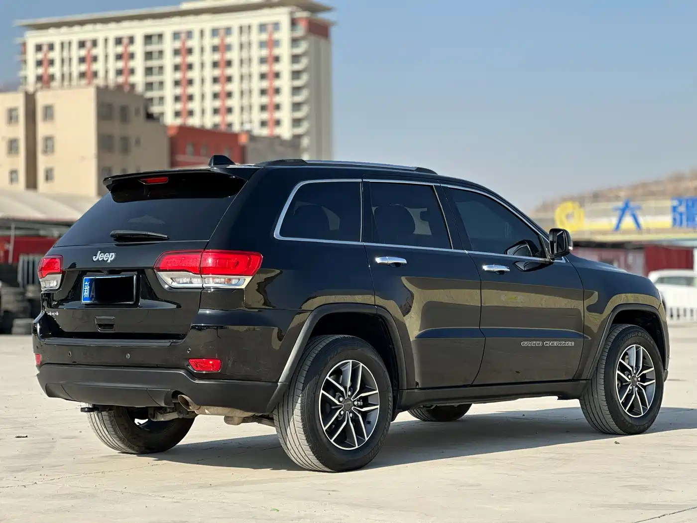 JEEP GRAND CHEROKEE