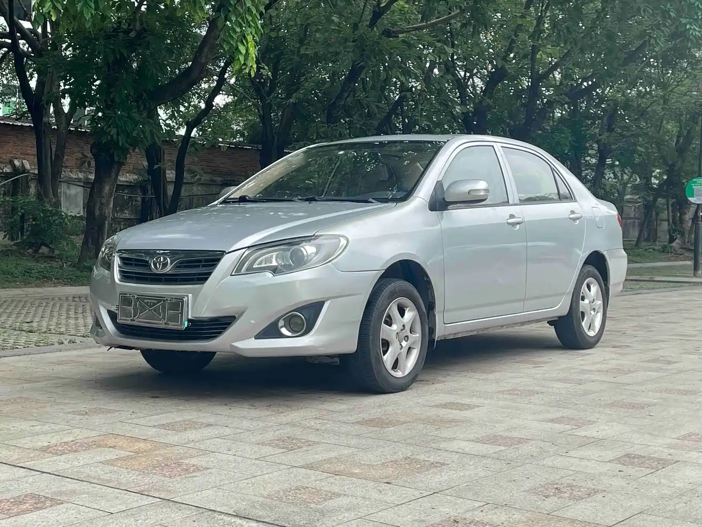 Toyota Corolla 2013 1.6L Automatic Luxury