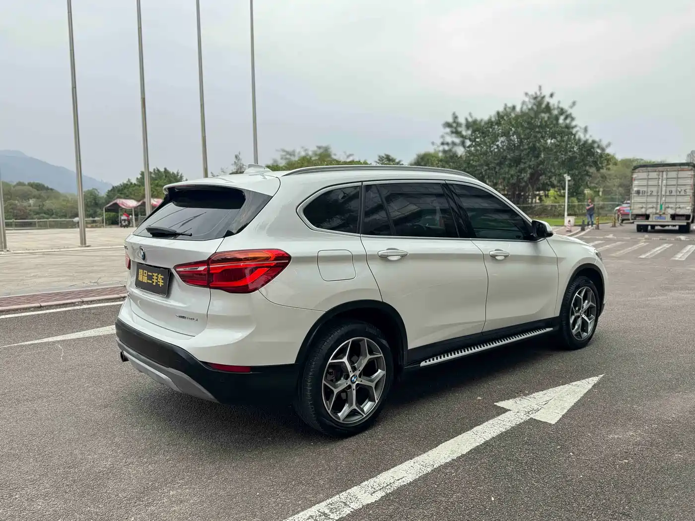 BMW X1 2018 sDrive18Li Premium Model фото 17