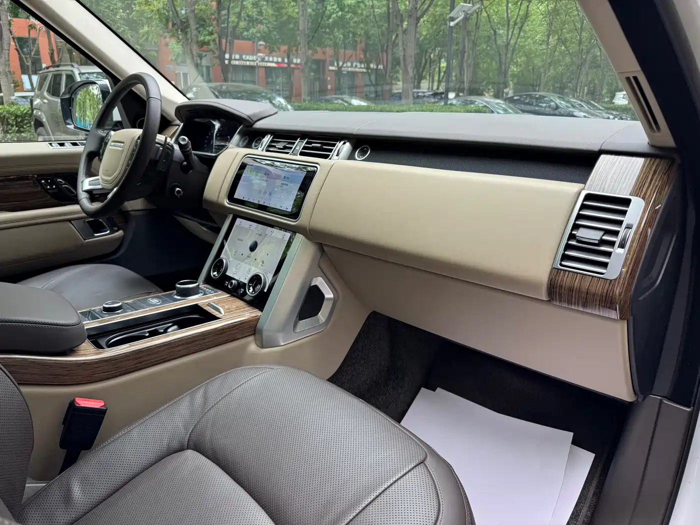 Land Rover Range Rover 2019 3.0 SCV6 Heritage Edition фото 9