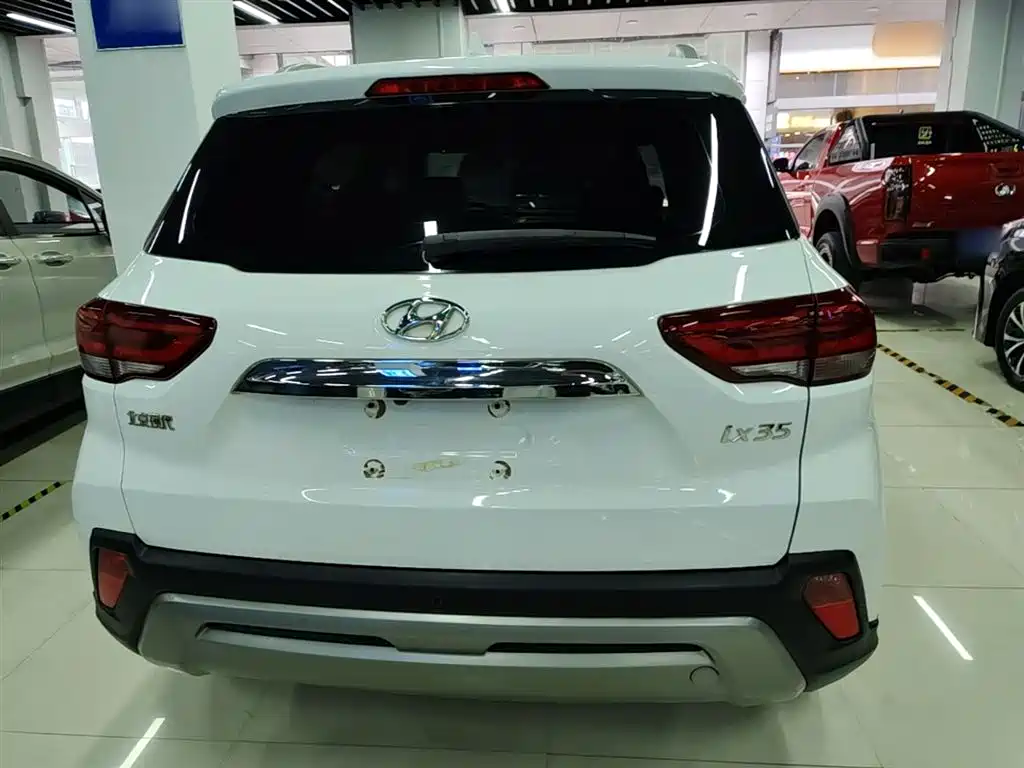 Hyundai Beijing Hyundai ix35 2018 2.0L Automatic 2WD Zhiyong·Enjoyment Edition фото 6