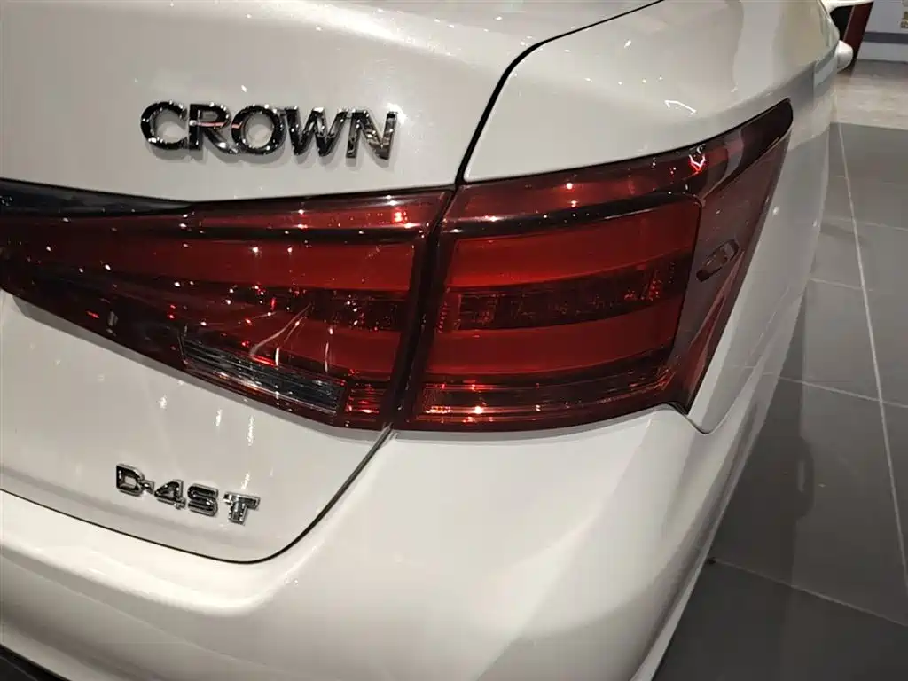 Toyota Crown 2018 2.0T Fashion Edition фото 8