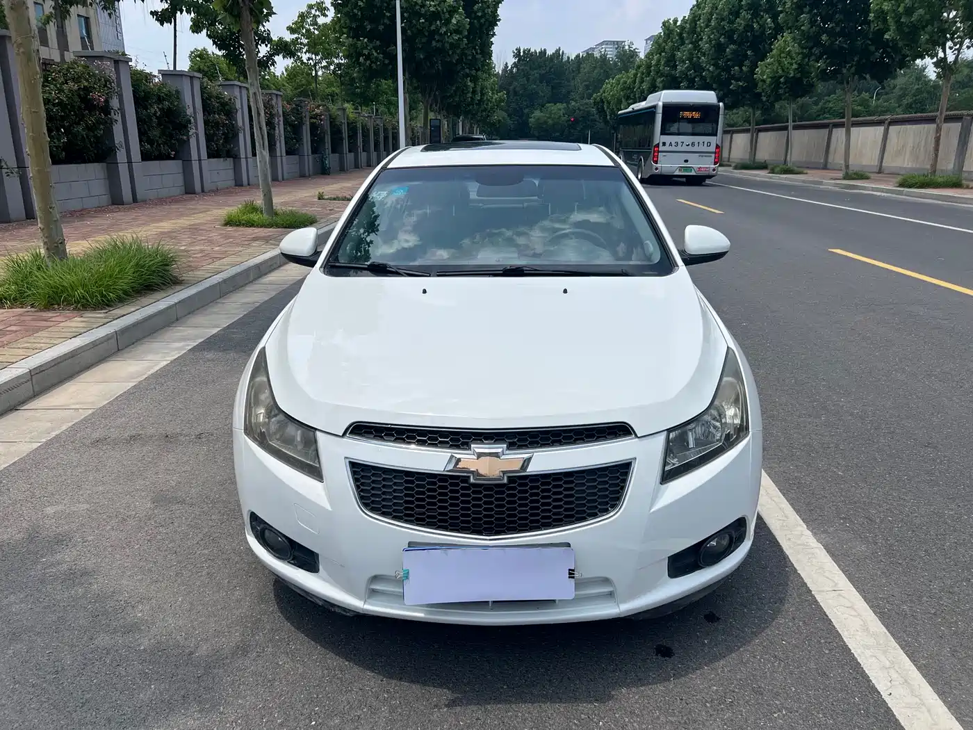Chevrolet Cruze 2013 1.6L SE WTCC Edition MT фото 2