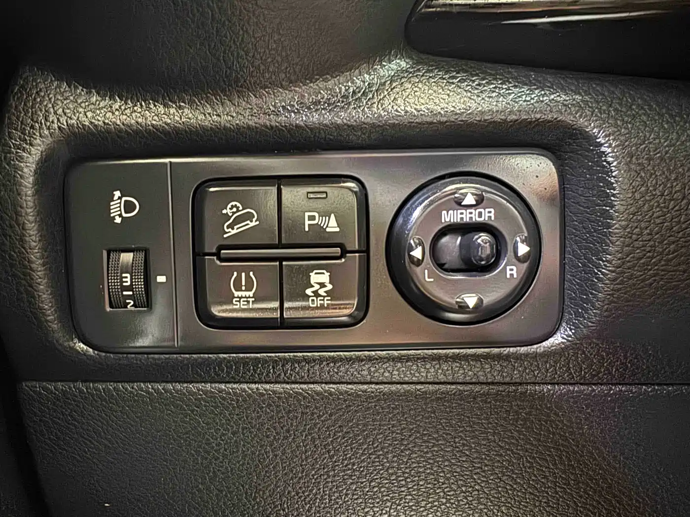 Kia KX1 2021 1.4L CVT Fun Sunroof Version фото 11