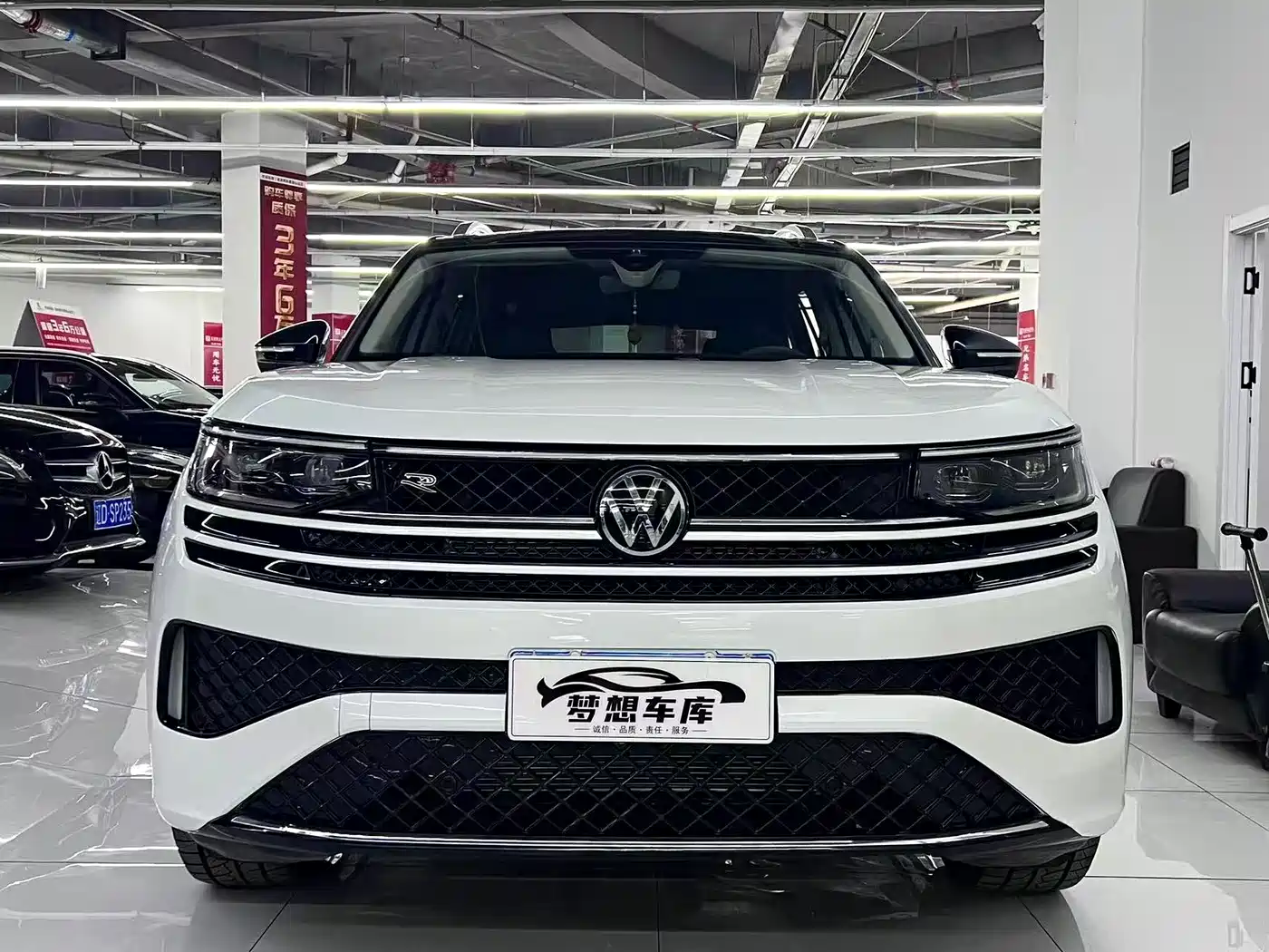 Volkswagen Talagon 2025 380TSI 4WD R-Line Cruise Deluxe Edition фото 2
