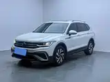 Фото 1 - Volkswagen Tiguan L