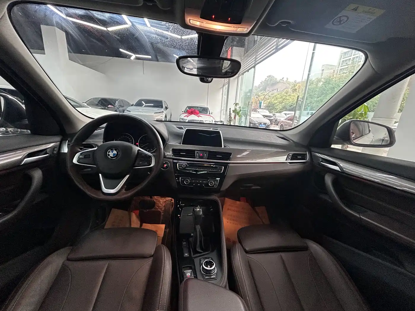BMW X1 2018 xDrive20Li Premium Model фото 8