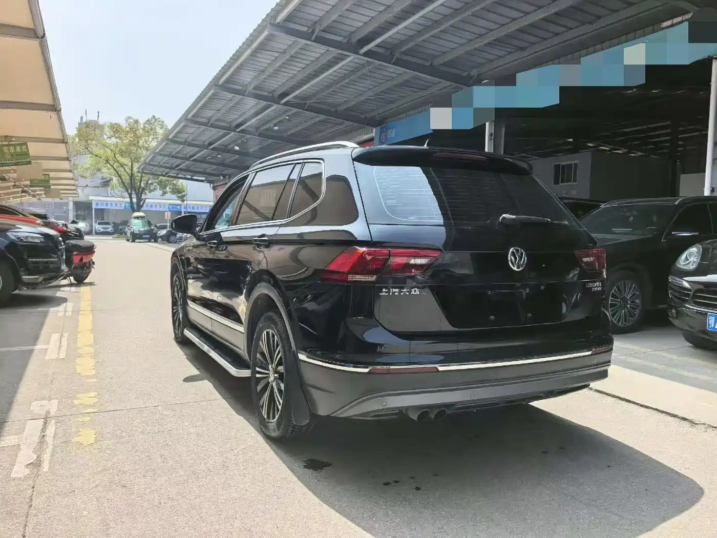 VOLKSWAGEN TIGUAN L