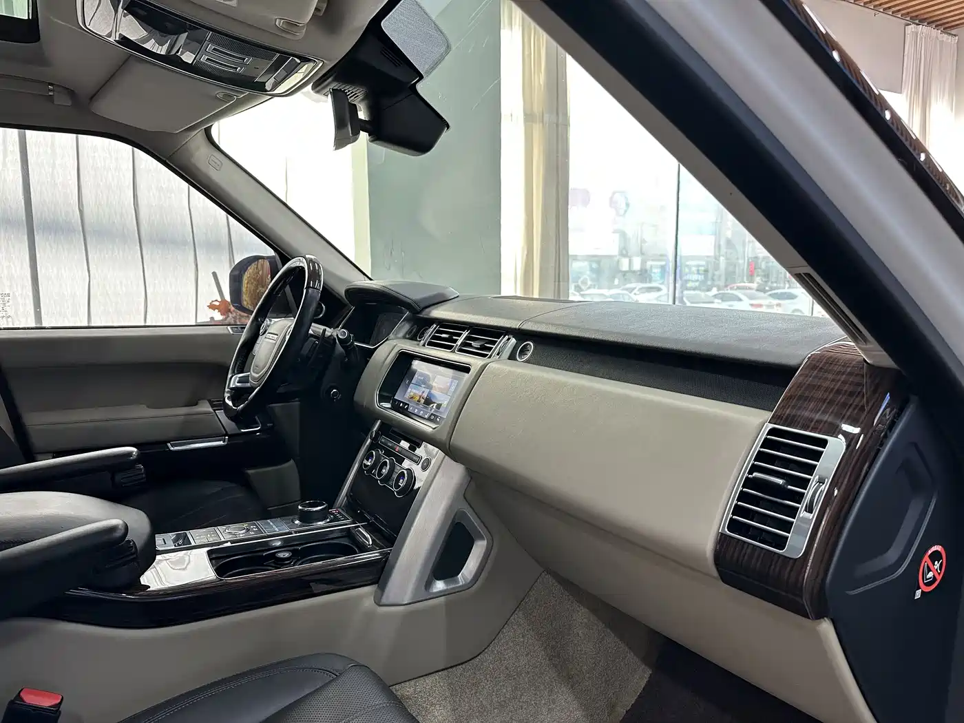 Land Rover Range Rover 2017 3.0 SC V6 Vogue LWB (Long Wheelbase) фото 5