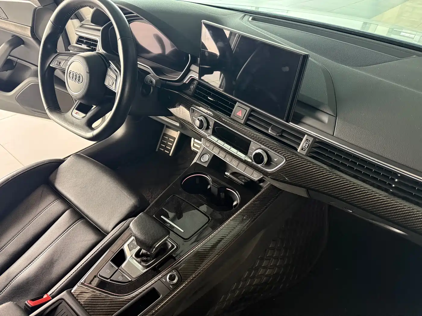 Audi A4L 2020 40 TFSI Luxury Dynamic фото 12