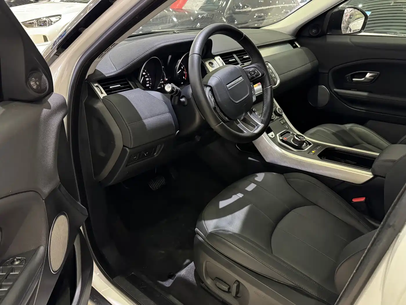 Land Rover Range Rover Evoque 2018 200PS PURE New Style фото 3