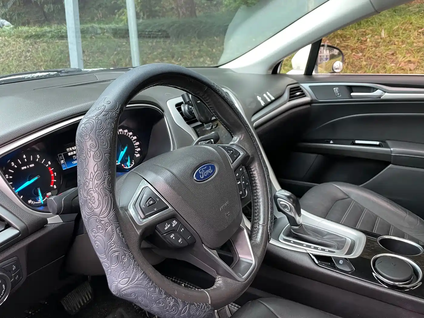 FORD MONDEO