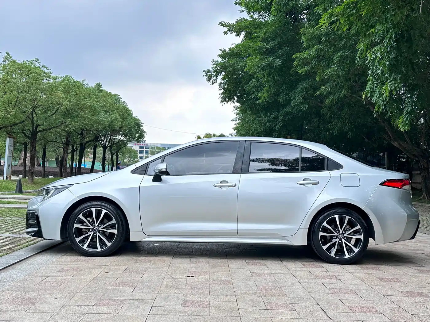 Toyota Levin 2021 185T CVT Sport Edition фото 7