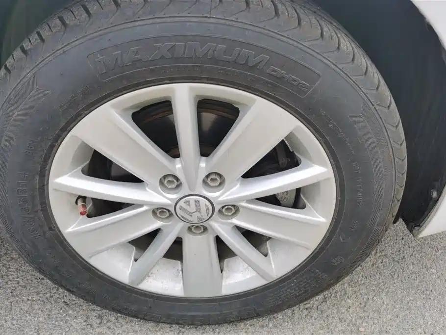 Volkswagen Polo 2014 1.4L Manual Comfort Edition фото 6