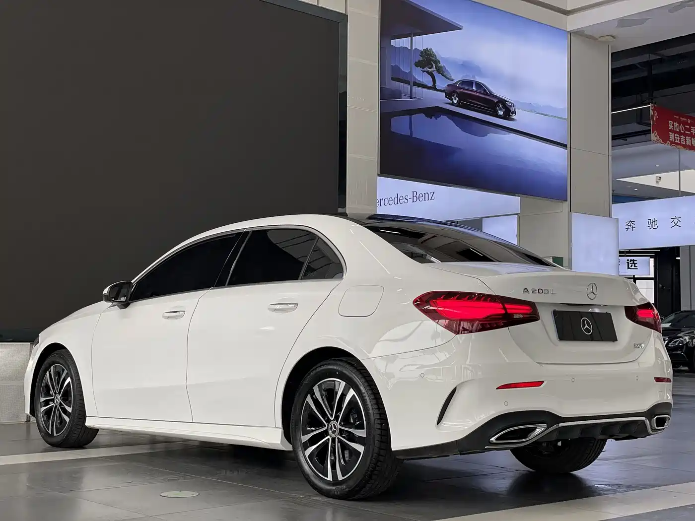 Mercedes-Benz A-Class 2023 A 200 L Dynamic фото 8