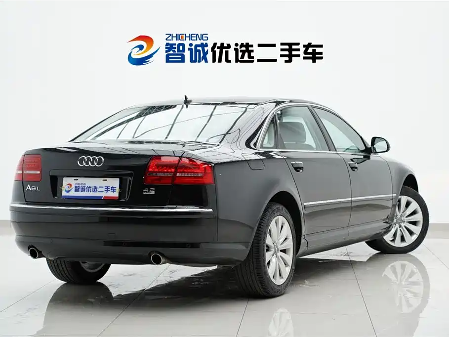 Audi A8 2009 Audi A8L 4.2 FSI quattro Premium фото 34