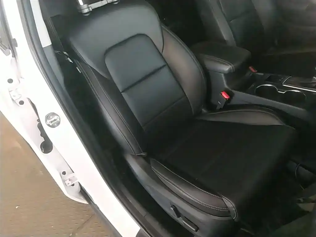 Kia KX5 2016 Model 1.6T Automatic 2WD DLX фото 25