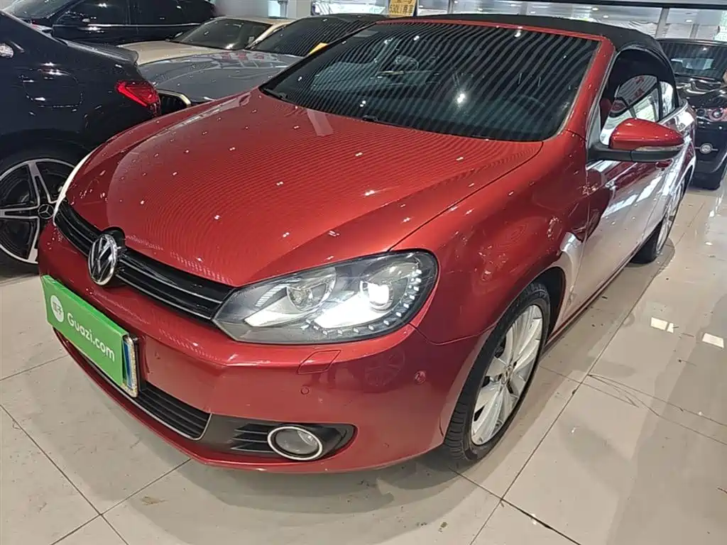 Volkswagen Golf (Import) 2012 1.4TSI Luxury Convertible Edition фото 2
