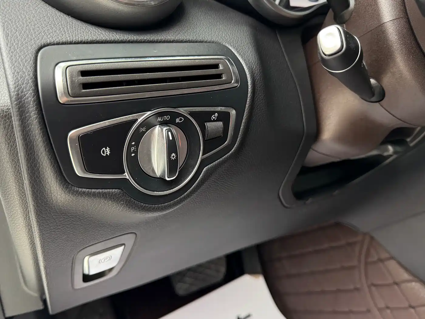 Mercedes-Benz GLC 2019 GLC 260 4MATIC Dynamic фото 7