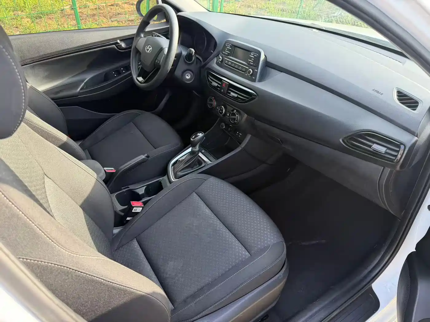 Hyundai Elantra 2018 1.6L Automatic Pleasing Edition GL China VI фото 11