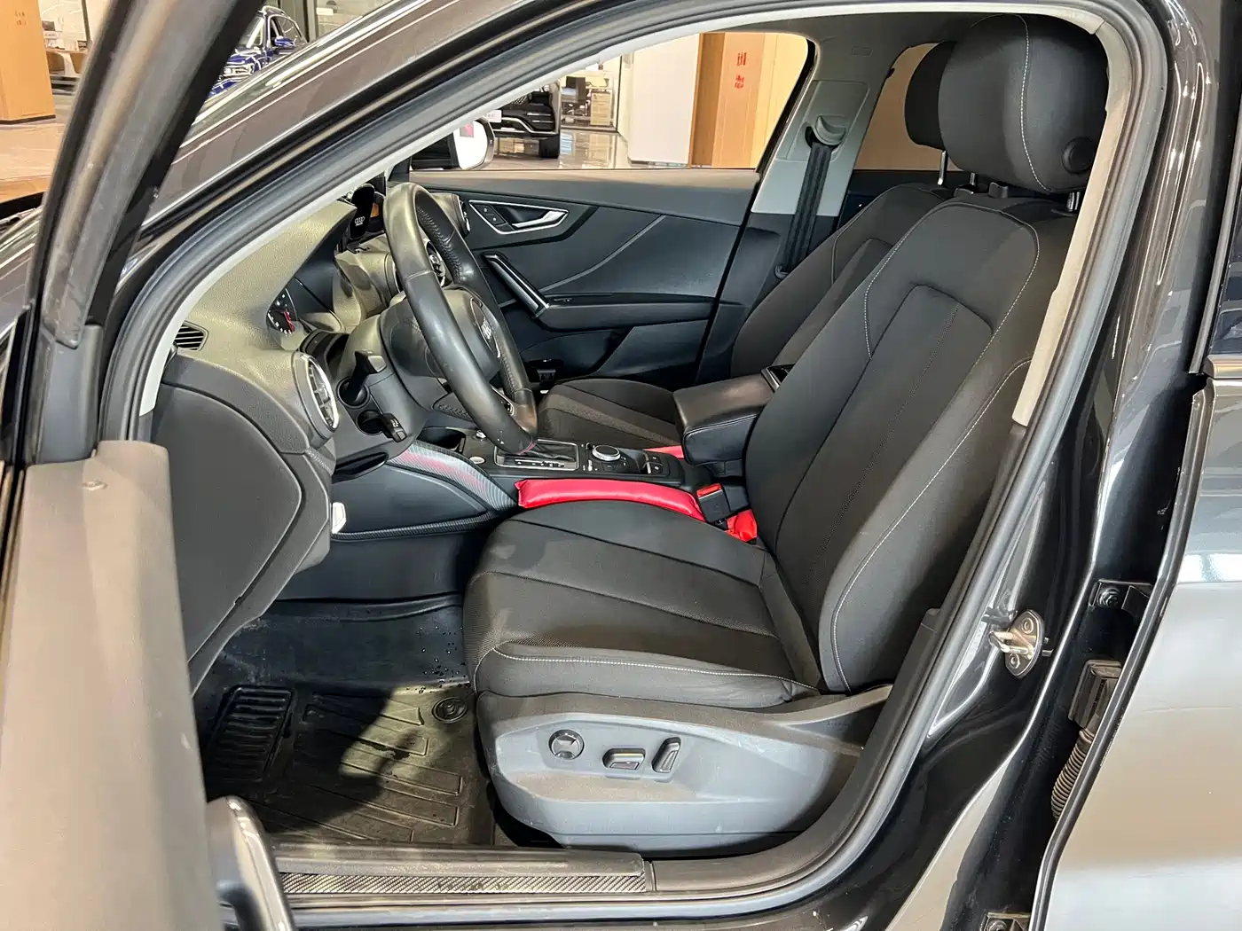 Audi Q2L 2018 35 TFSI Launch Exclusive Edition China V фото 9