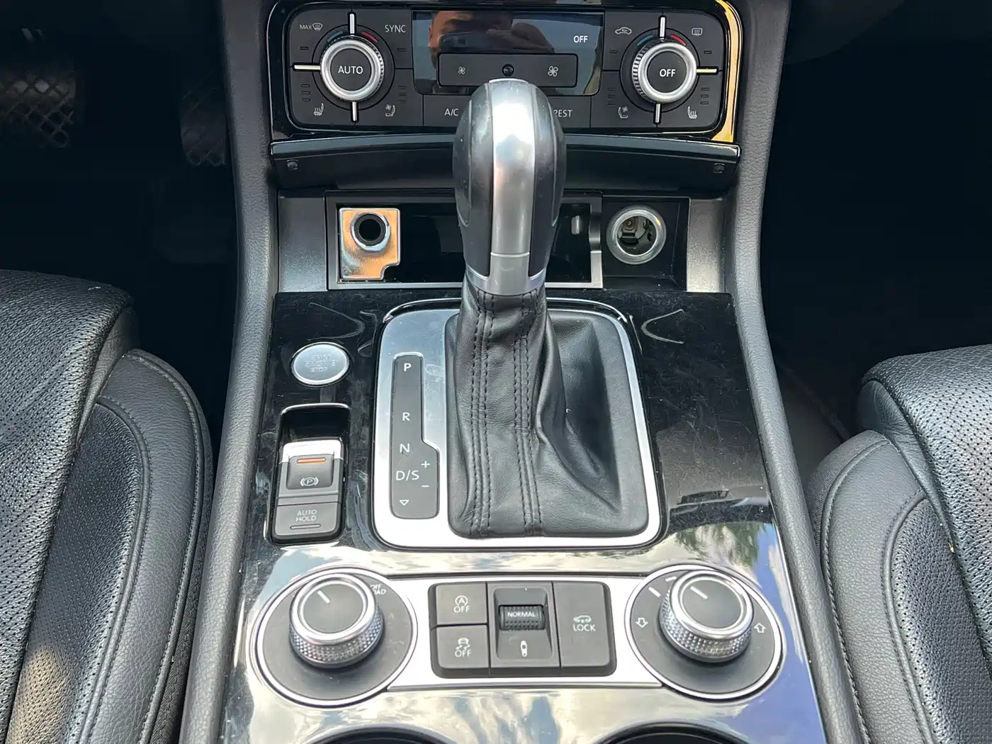 Volkswagen Touareg 2017 3.0TSI Explorer Edition фото 9