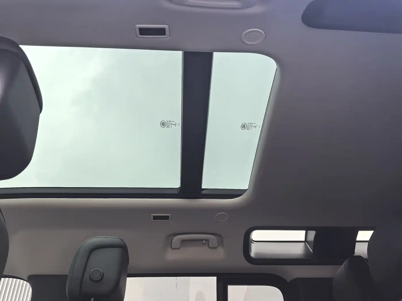 Land Rover Defender 2022 110 P400 X-DYNAMIC HSE фото 14