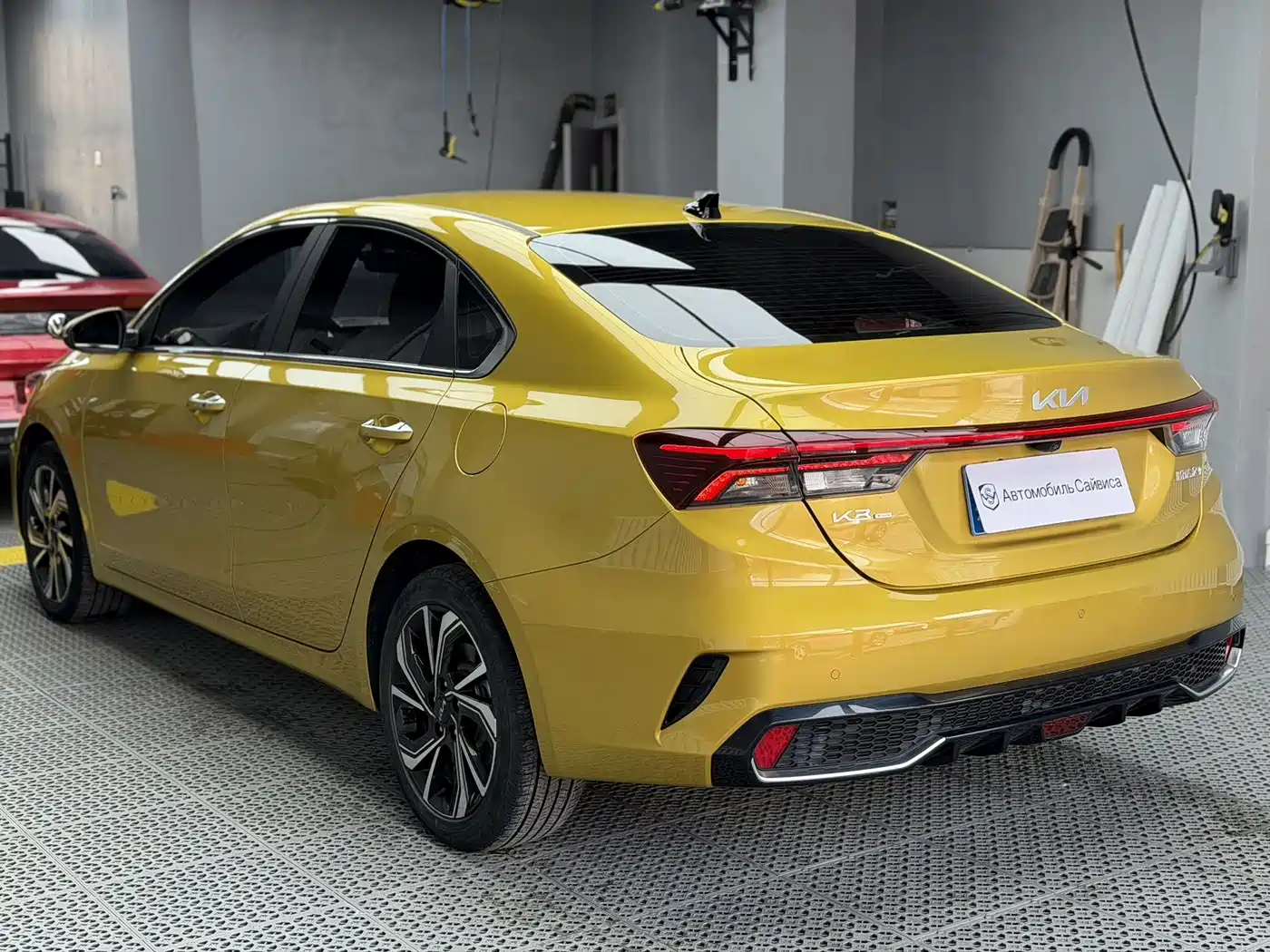 Kia K3 2023 1.5L CVT Premium Edition фото 4