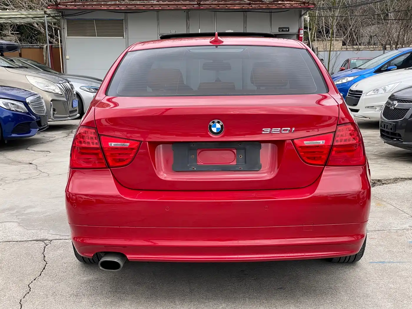 BMW 3 Series 2009 320i Luxury фото 14