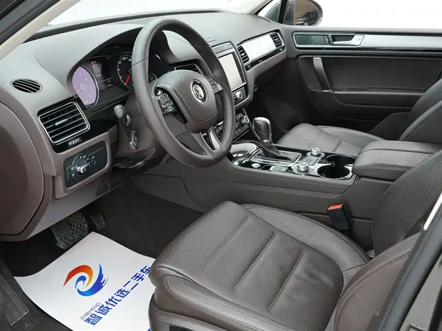 Volkswagen Touareg 2017 3.0TSI Explorer Edition фото 6