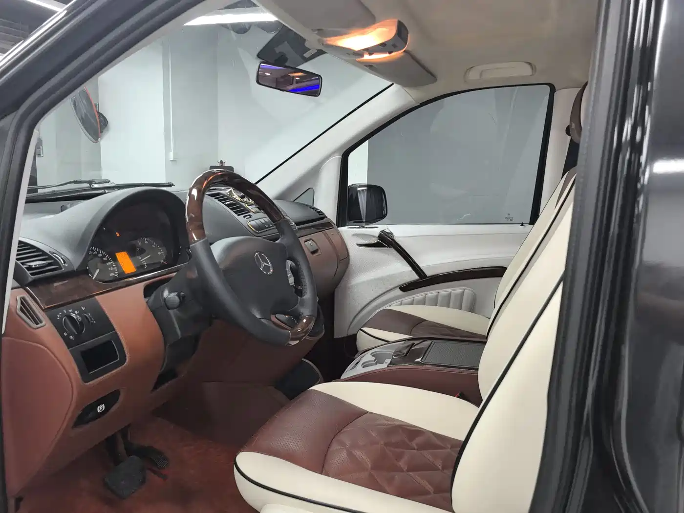 Mercedes-Benz Vito 2015 3.0L Elite фото 4