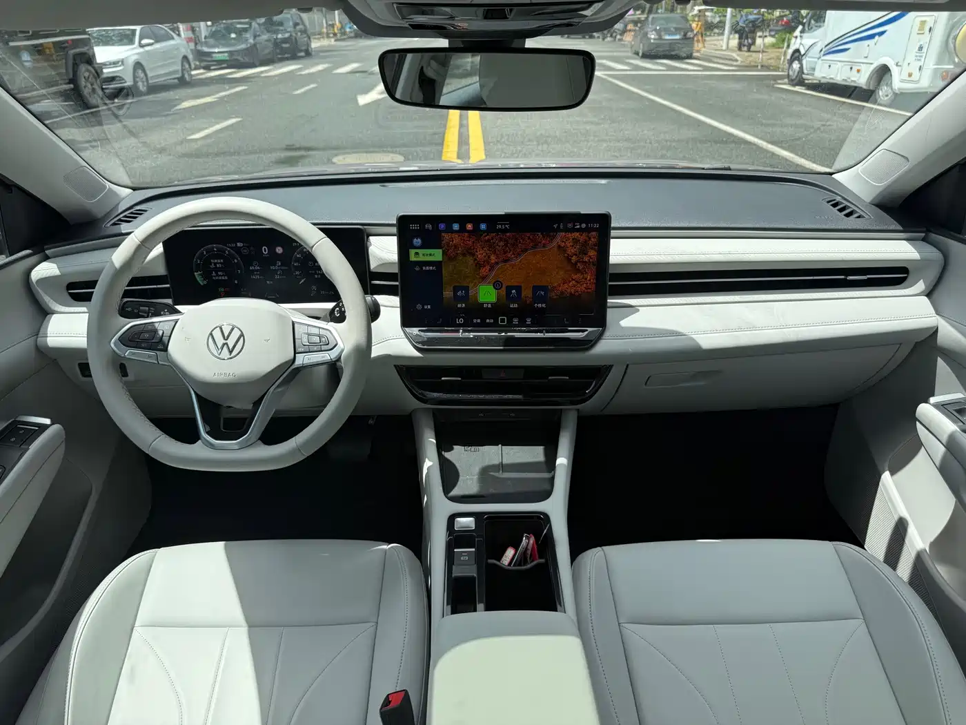 صورة 19 - Volkswagen Lavida