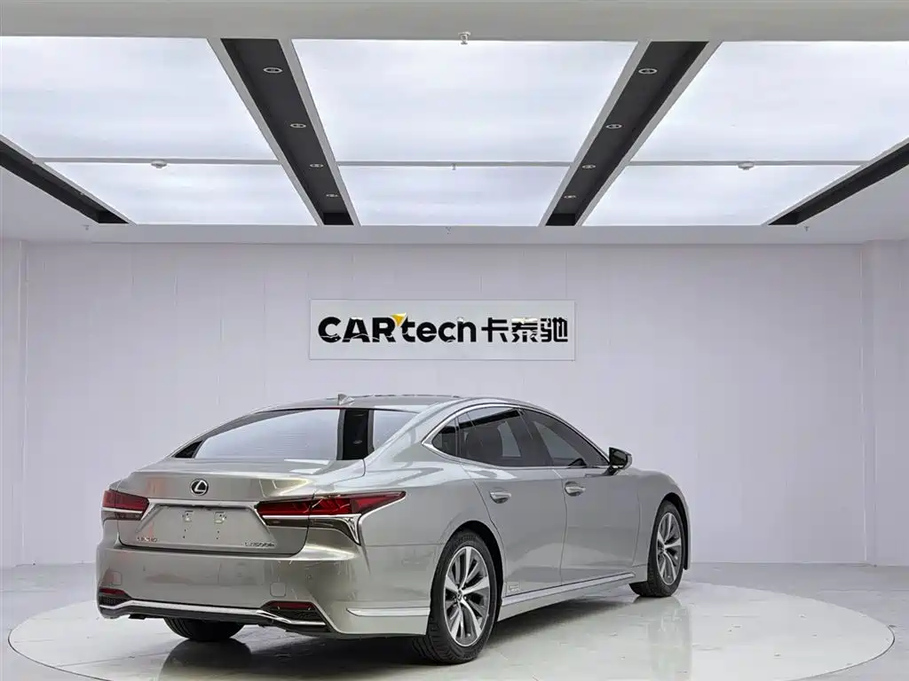 Lexus LS 2020 500h Excellence (China VI) фото 5