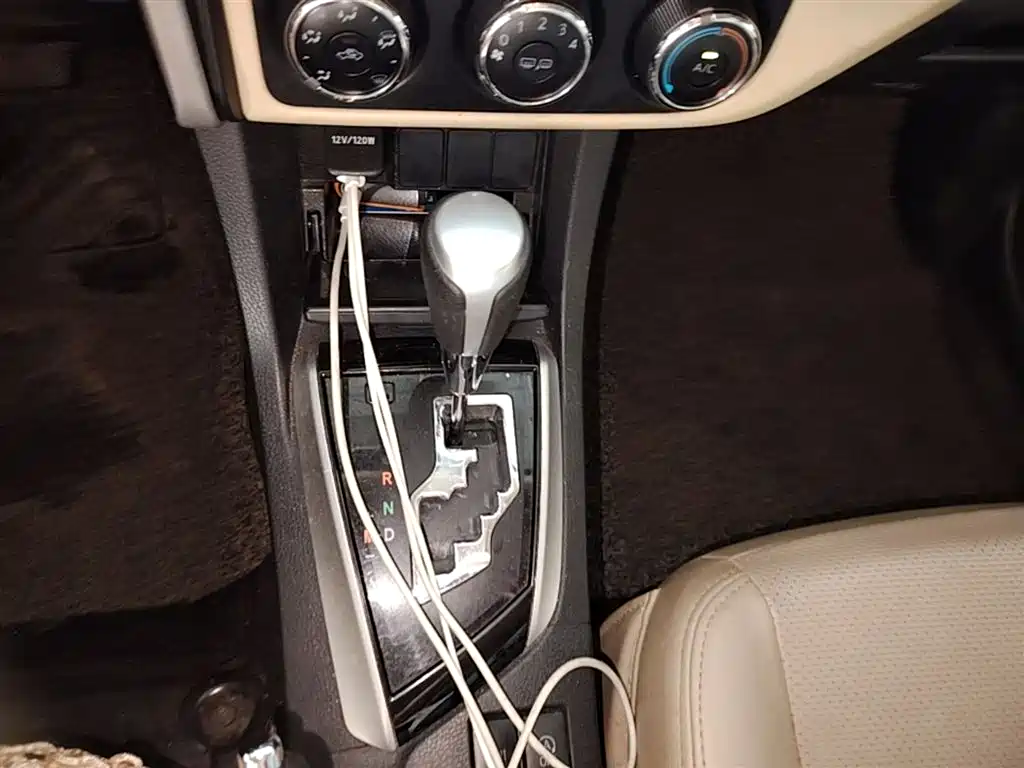 Toyota Corolla 2017 Facelift 1.2T S-CVT GL фото 14
