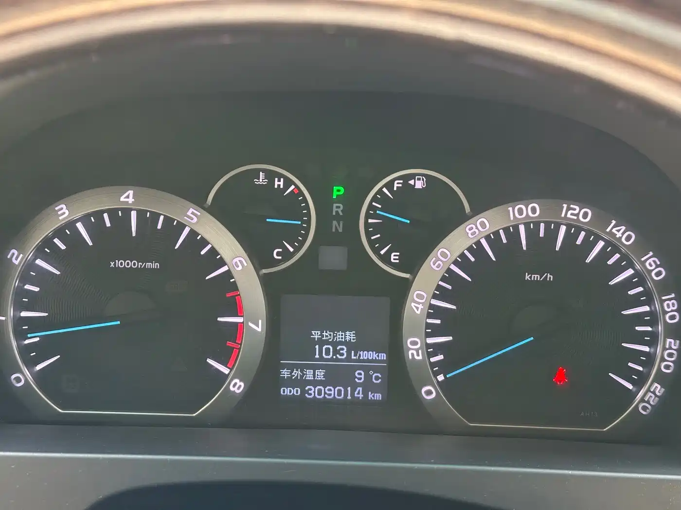 Toyota Alphard 2012 3.5L Luxury Edition фото 10