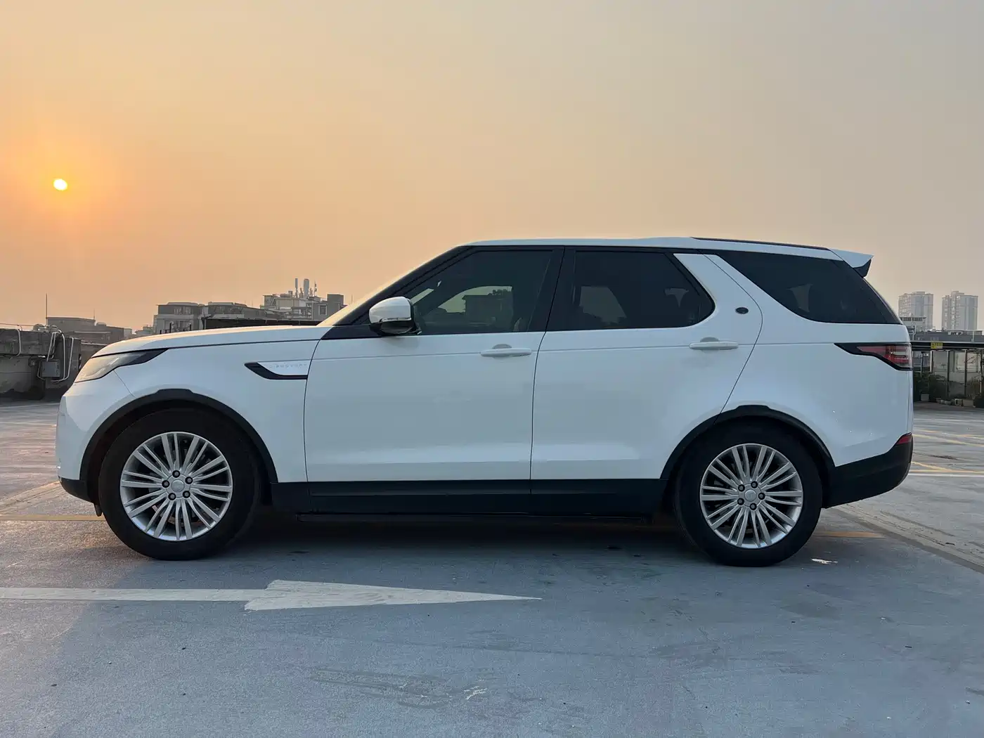 Land Rover Discovery 2017 3.0 SC V6 HSE фото 7